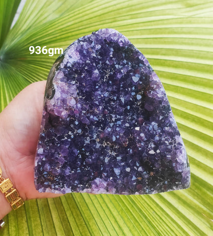 Amethyst deep cluster 936gm