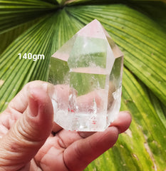 Clear Quartz point 140g