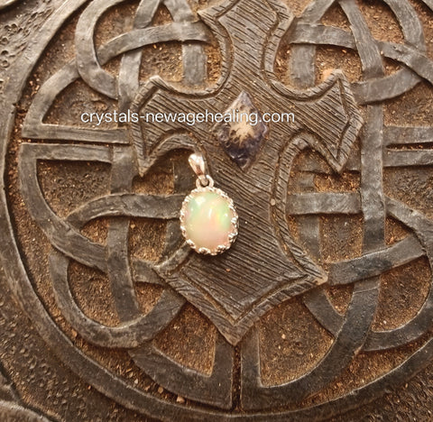 Pendant- Fire Opal   estimated *10x10mm