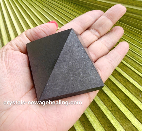 Pyramid - Shungite